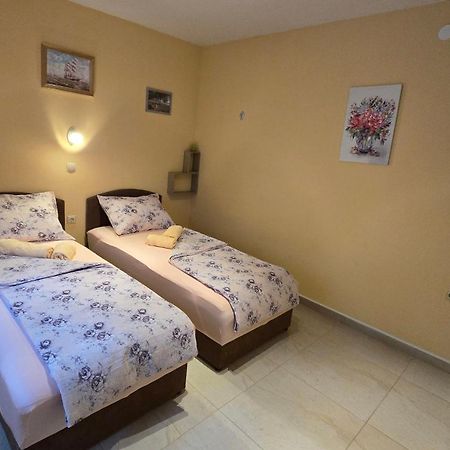 Apartmani Plavsic Novi Vinodolski Exterior foto
