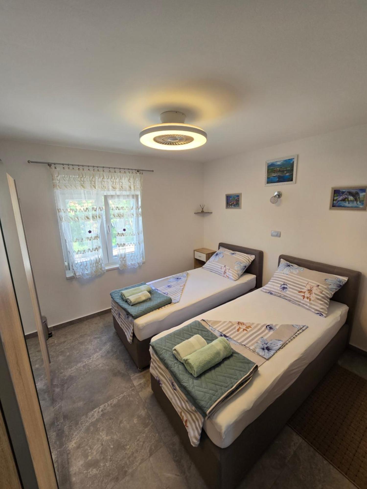 Apartmani Plavsic Novi Vinodolski Exterior foto